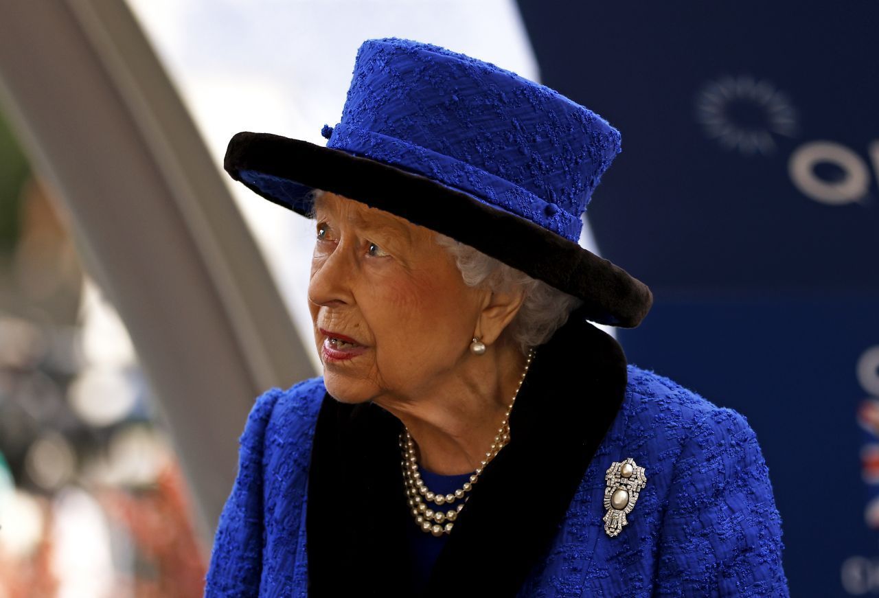 Großbritannien: konstitutionelle oder parlamentarische Monarchie. Oberhaupt: Queen Elizabeth II. (seit: 1952)