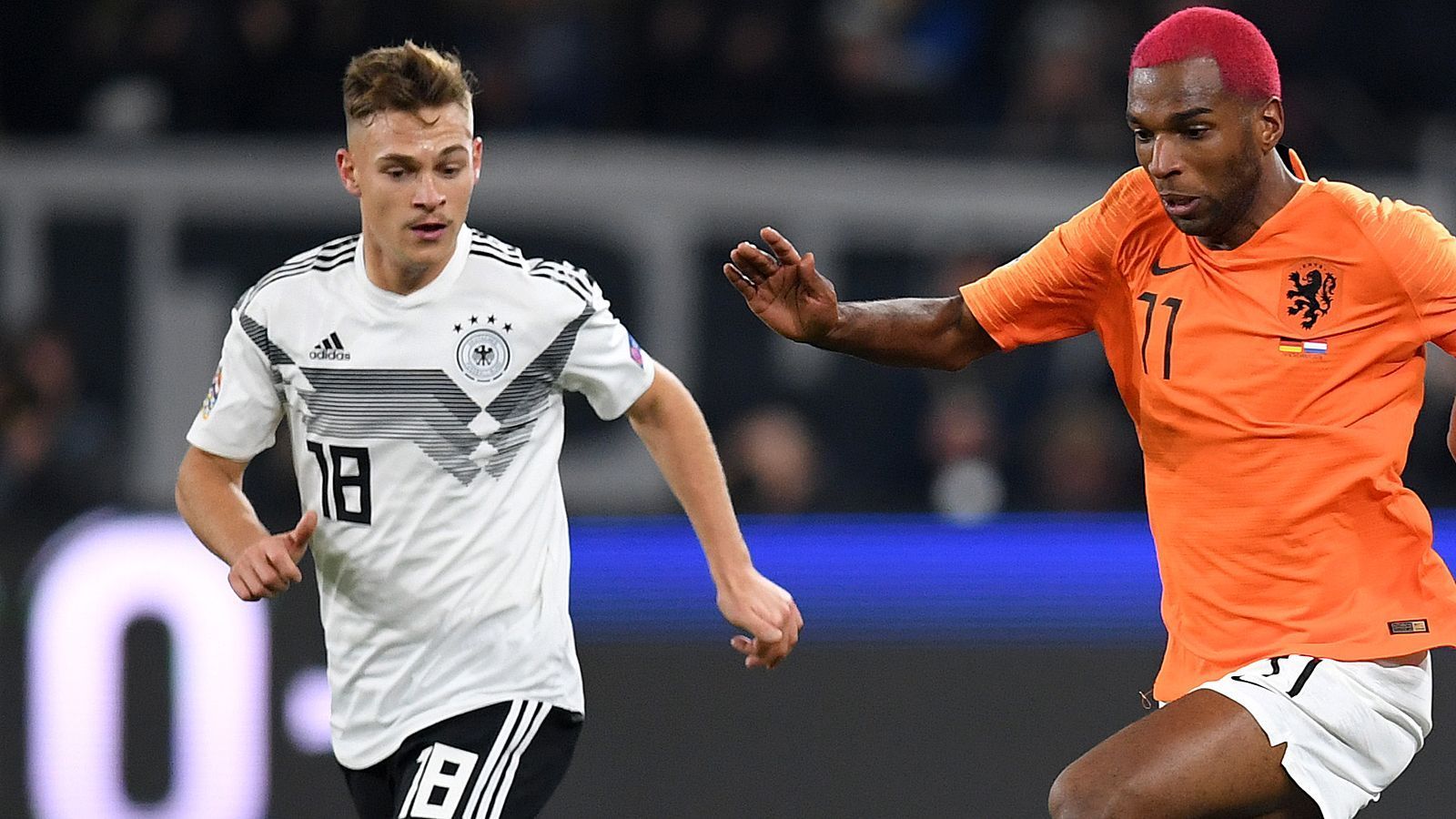 
                <strong>Joshua Kimmich</strong><br>
                Ist die rechte Kammer des neuen Mittelfeld-Herzens der deutschen Mannschaft. Neben dem sehr präsenten Toni Kroos etwas unauffälliger, aber mit überzeugender Pass- und Zweikampfquote. Verlängert vor dem 2:2 unglücklich den Ball. ran-Note: 2
              