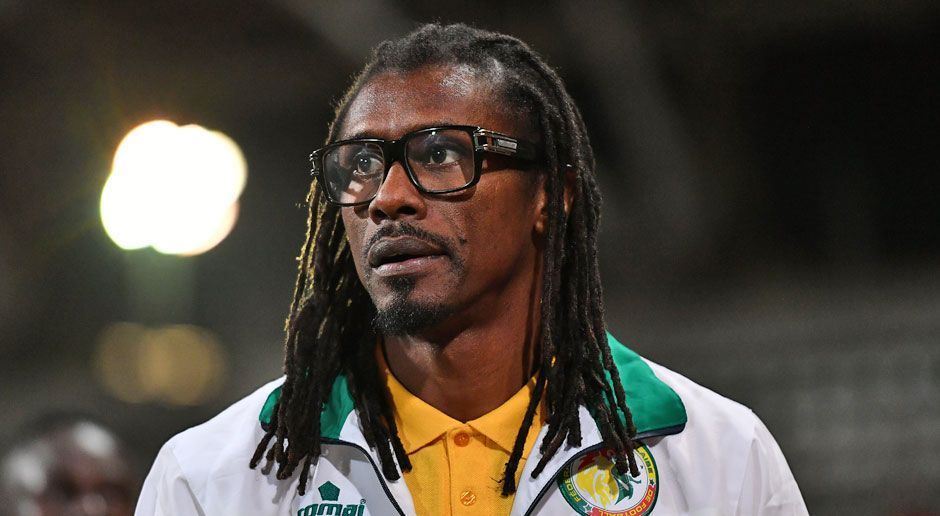 
                <strong>Platz 32: Aliou Cisse (Senegal)</strong><br>
                Gehalt: 198.000 EuroIm Amt seit: März 2015
              