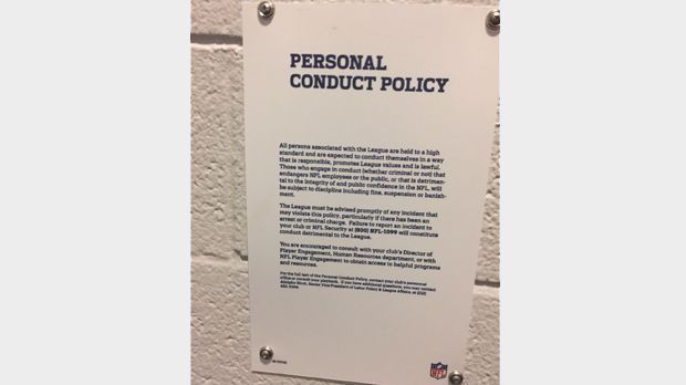 
                <strong>Personal Conduct Policy</strong><br>
                In der "Personal Conduct Policy" wendet sich die NFL an alle Liga-Verantwortlichen. Sie werden dazu aufgefordert, Verantwortung zu übernehmen und sich an die Werte der Liga zu halten. Tun sie das nicht, werden sie mit Geldstrafen, Suspendierung oder Rausschmiss sanktioniert. 
              