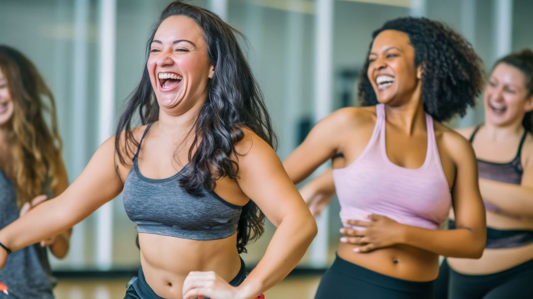 Tanzen macht glücklich und bringt den Kreislauf in Schwung. Bei so viel Spaß fällt es manchmal gar nicht auf, dass hinter den Schrittkombinationen ein anspruchsvolles Workout steckt.