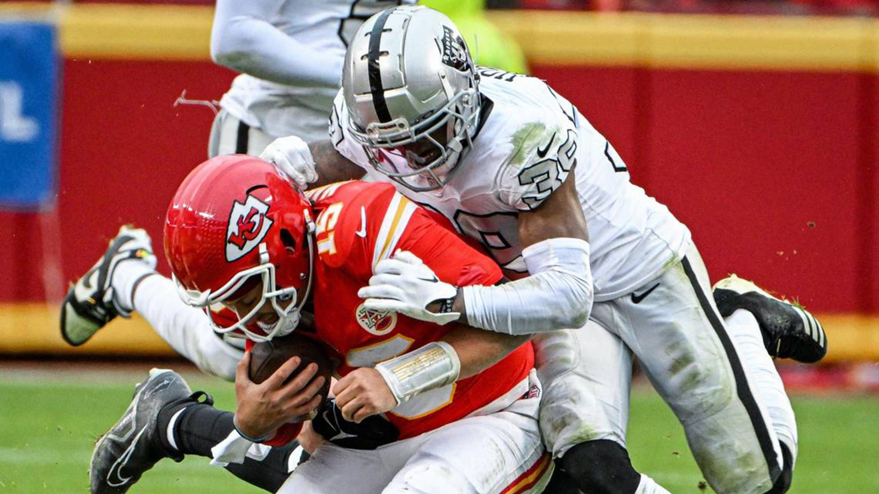 <strong>Platz 4: Las Vegas Raiders vs. Kansas City Chiefs (27. Oktober 2024) - $484</strong><br>Es ist keine Überraschung, dass auch das Division-Duell zwischen den Raiders und den Chiefs zu den teuersten in der NFL gehört. Ein Trip muss wohlüberlegt sein.