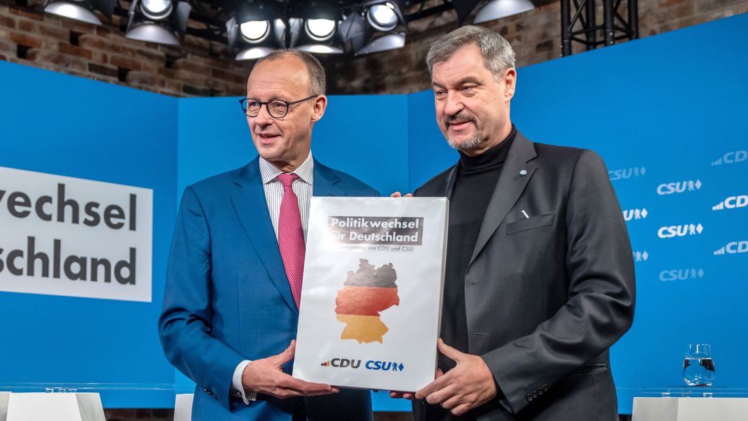 Nicht immer einer Meinung - bei der Präsentation des Union-Wahlprogramms allerdings schon: Friedrich Merz (links) und Markus Söder.