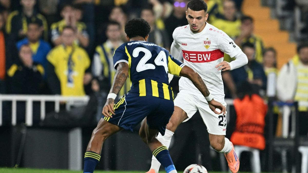 Badredine Bouanani (r.) im Duell mit Jayden Oosterwolde