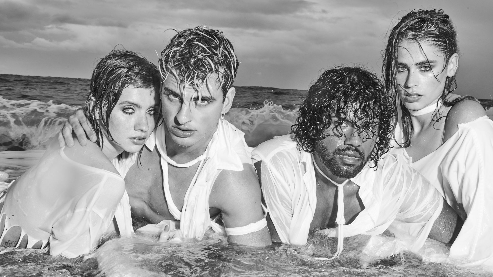 Bild zum Thema So sexy posieren die Models beim Ocean-Shooting in Folge 4