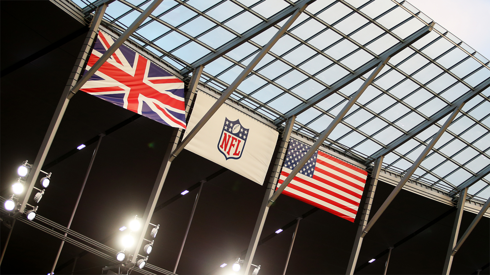 ran nfl london games 2022