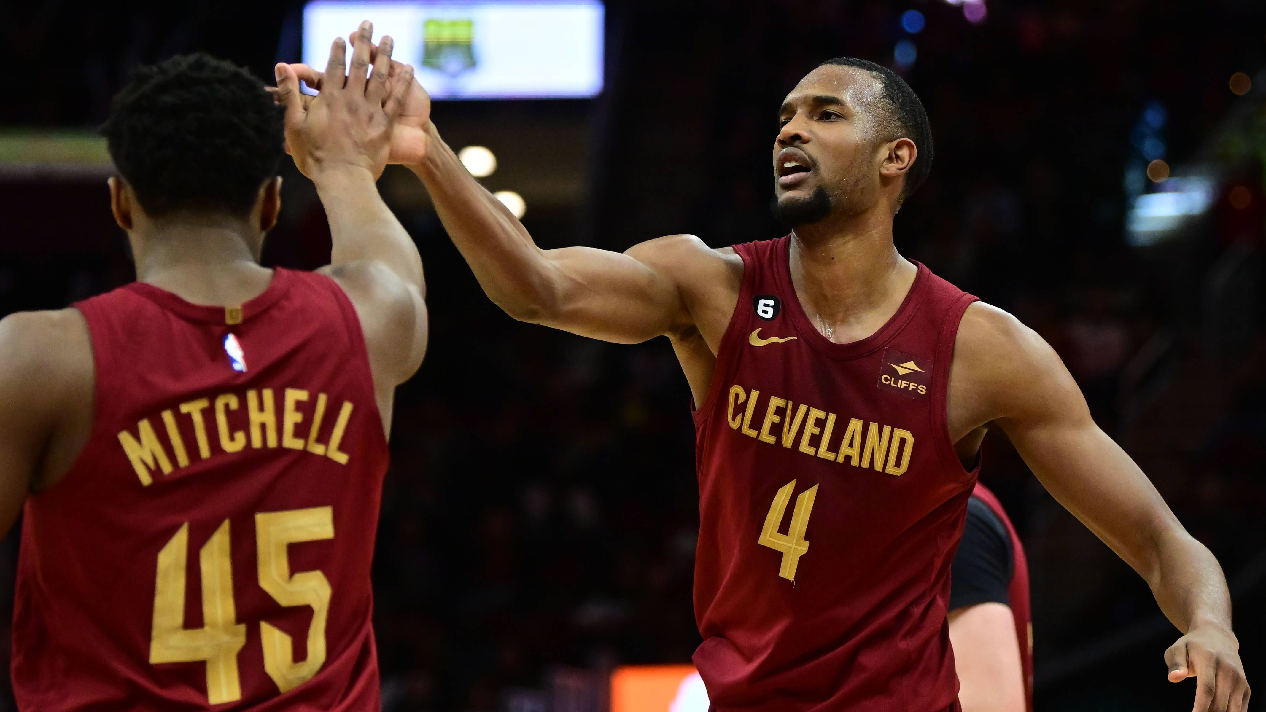 <strong>Team Cavs</strong> <br>Donovan Mitchell (Cleveland Cavaliers) <br>Evan Mobley (Cleveland Cavaliers)