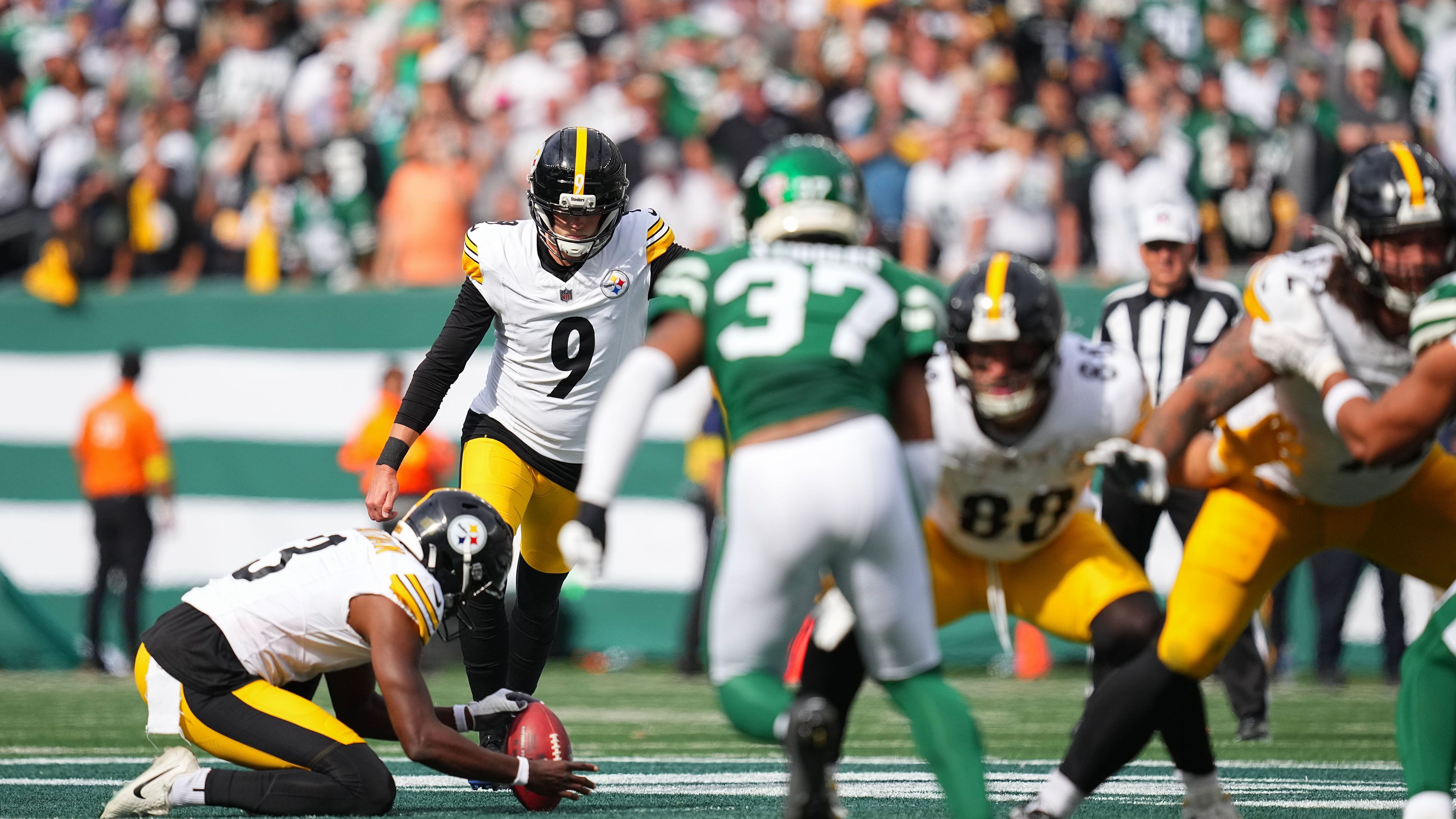 <strong>AFC Special Teams: Chris Boswell (K, Pittsburgh Steelers)</strong> <br>2/2 Field Goals (56 &amp; 60 Yards),&nbsp;4/4 Extra Points