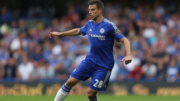 
                <strong>Abwehr: Cesar Azpilicueta</strong><br>
                Abwehr: Cesar Azpilicueta. Auch auf der Position des Rechtsverteidigers setzt der Katalane auf einen aktuellen Mitspieler und Nationalmannschaftskollegen.
              