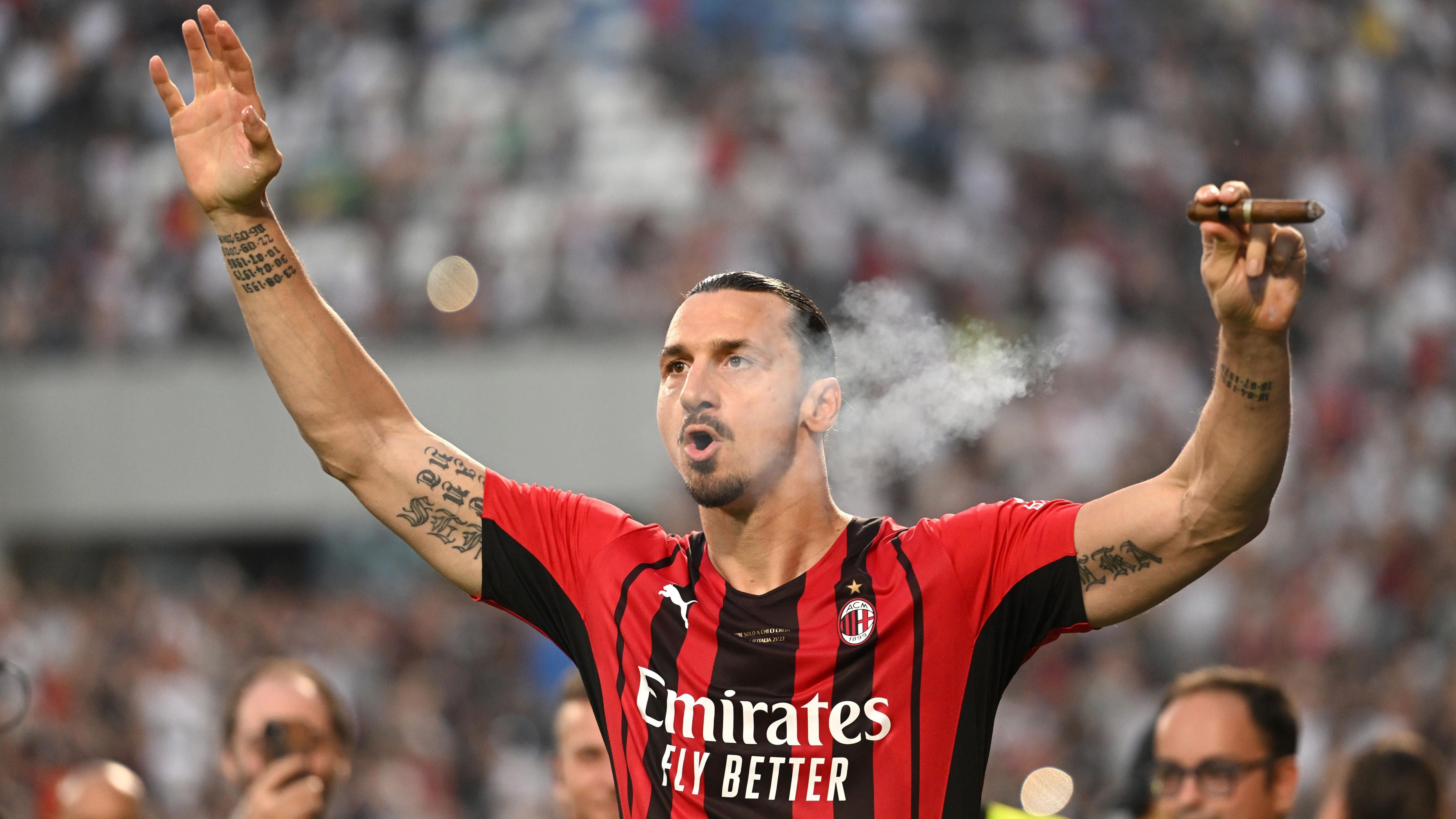 
                <strong>Kicker: Zlatan Ibrahimovic (AC Mailand)</strong><br>
                Die besten Chancen, als Fußballer einen Job in der NFL zu erhalten, dürften auf der Position des Kickers ruhen. Da entscheidet sich Johnson für einen extrovertierten Profi: Zlatan Ibrahimovic. "Wir nehmen jemanden, der total abgebrüht ist, Eis in den Adern hat und sich selbst abfeiert", erklärt Johnson. Wer würde da besser passen als Zlatan höchstpersönlich?
              