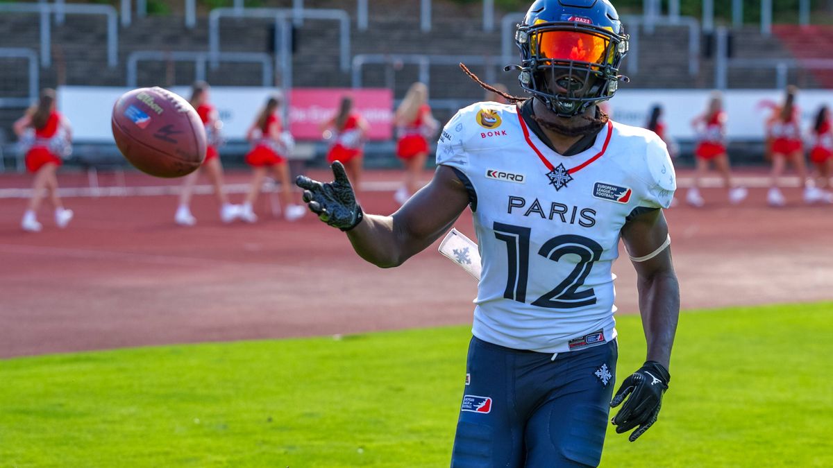 Hugo Tekedam (Paris Musketeers, 12) scores a touchdown, Cologne Centurions vs Paris Musketeers, American Football, European League of Football, Week 7, 2025, 29.06.2025, Cologne Südstadion Germany ...
