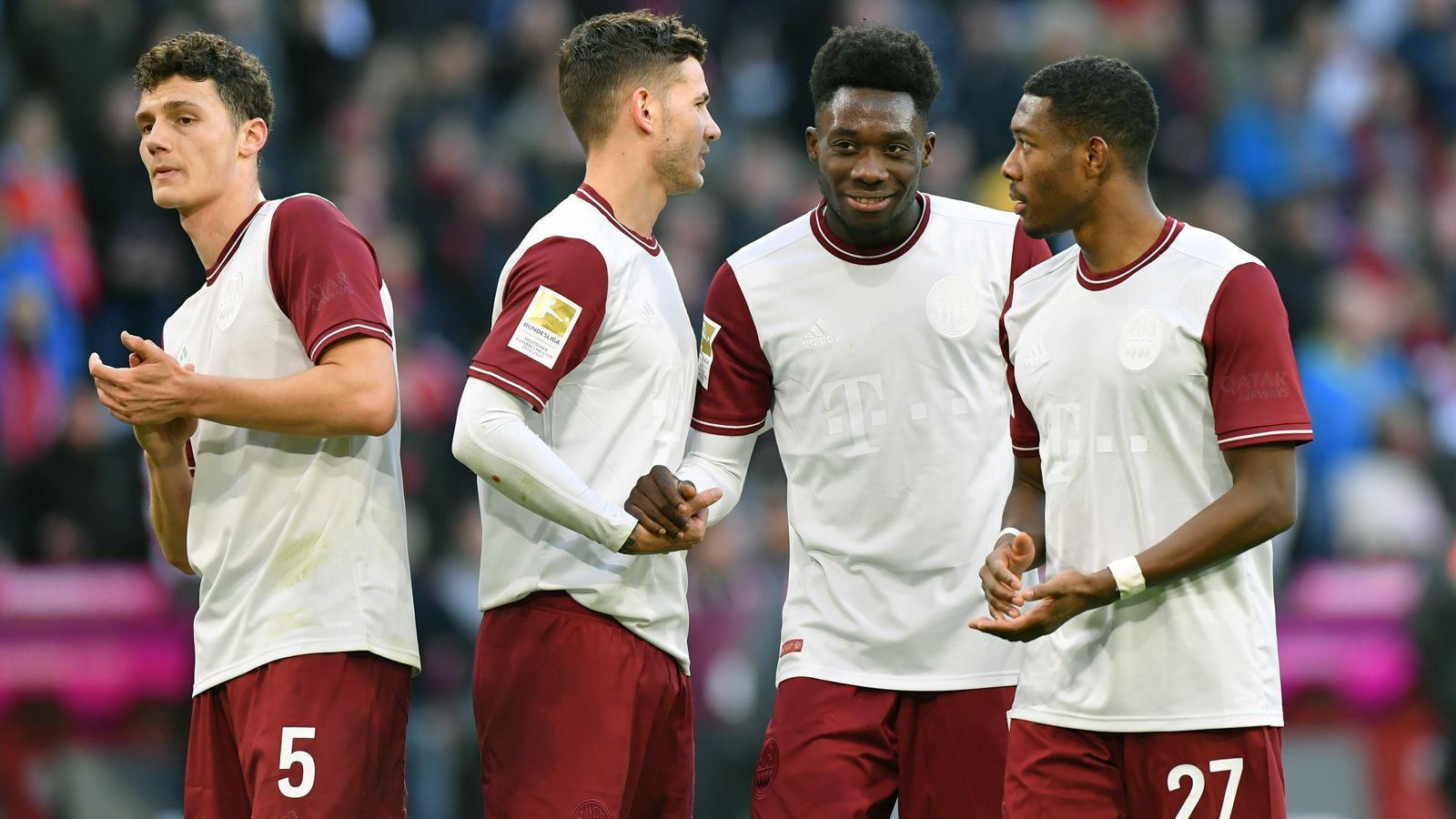 
                <strong>Platz 1: FC Bayern München</strong><br>
                 - 55 Punkte - 73:26 Tore - Torverhältnis: +47 - Restprogramm: Union Berlin (A), Frankfurt (H), Dortmund (A), Düsseldorf (H), Leverkusen (A), Gladbach (H), Bremen (A), Freiburg (H), Wolfsburg (A) - Verletzte: Corentin Tolisso (Sprunggelenk), Coutinho (Sprunggelenk) - Sperren: keine - Sperre droht: Robert Lewandowski (vier Gelbe Karten)
              