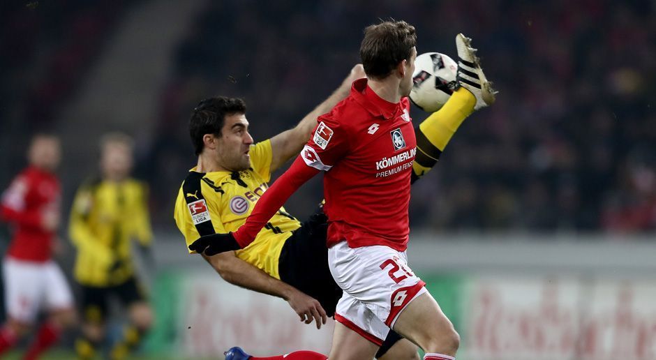 
                <strong>Sokratis Papastathopoulos</strong><br>
                Sokratis: Anfangs mit kleinen Unsicherheiten bei Konter oder Standards der Mainzer, gewinnt aber mit wachsender Spieldominanz der Dortmunder ebenfalls an Sicherheit. In der 44. Minute hat er nach einer BVB-Ecke das 2:0 auf dem Fuß. In Halbzeit zwei ohne Wackler. ran-Note: 3
              