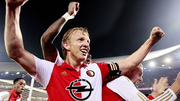 
                <strong>Dirk Kuyt (Feyenoord Rotterdam)</strong><br>
                Dirk Kuyt (Feyenoord Rotterdam): Im Herbst 2014 beendet Dirk Kuyt seine Karriere in der niederländischen Nationalmannschaft. In der Eredivisie trifft der 35-Jährige allerdings auch heute noch. Bei Feyenoord Rotterdam schießt der Mannschaftskapitän in der laufenden Saison 22 Tore, 18 in der Liga und vier im Pokal.
              