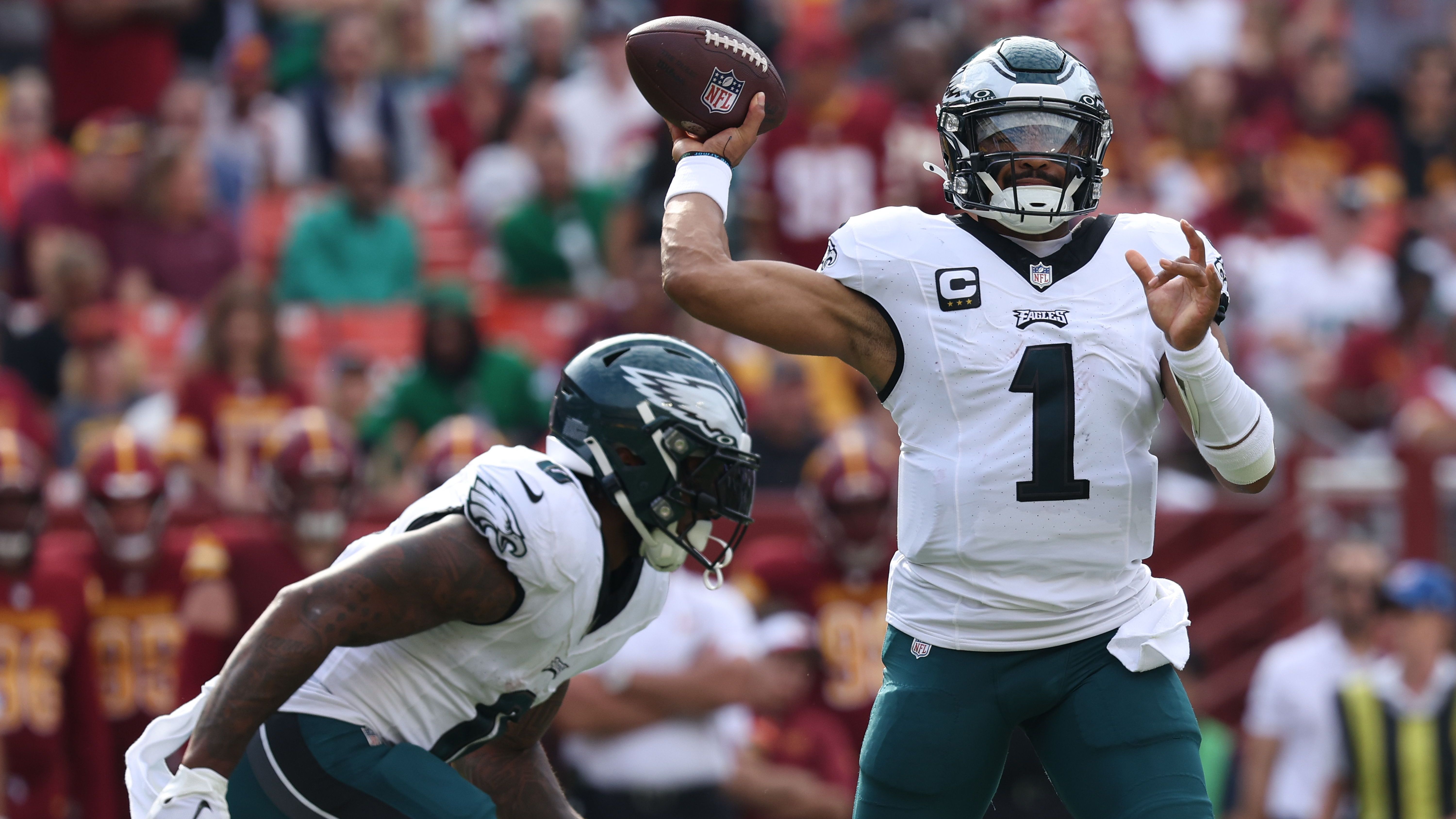 <strong>Platz 3: Philadelphia Eagles (Vorwoche: 1)</strong><br>Lange haben die Philadelphia Eagles keine richtige Abreibung mehr bekommen. In Woche 13 war es dann soweit. Mit 19:42 gingen die Eagles gegen die San Francisco 49ers baden. Während die Offense noch im Stande war dagegen zu halten, war die Defense maßlos überfordert. Spannend wird, wie die Eagles mit dieser Klatsche umgehen werden.