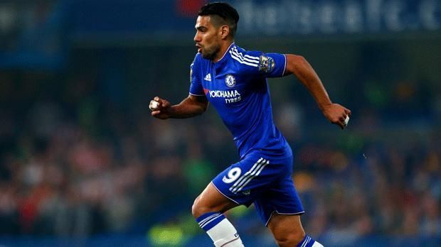 
                <strong>Radamel-Falcao</strong><br>
                Radamel Falcao - Stürmer: Bei Manchester United erlebte Falcao eine katastrophale Saison. Jose Mourinho wollte den Stürmerstar bei Chelsea wieder zu alter Form führen und lieh den Kolumbianer für eine Saison aus. Doch auch bei den Blues ist Falcao eher Mittelmaß als Superstar.
              