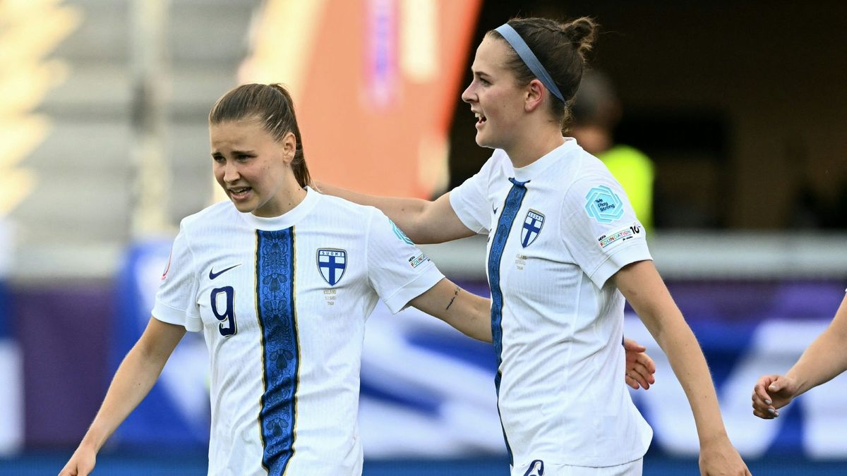 Finnland feiert Sieg gegen Island