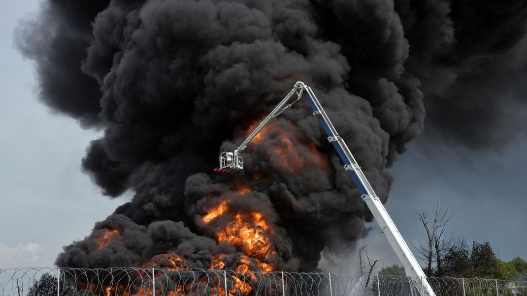 Russland wurde durch ukrainische Drohen getroffen - es kam zu Explosionen.