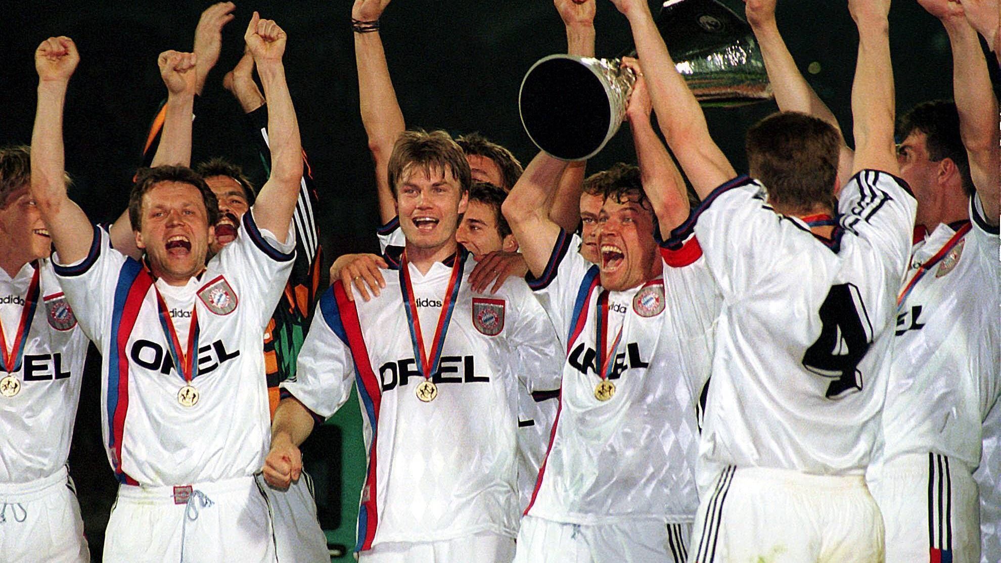 <strong>1995/96: FC Bayern München - Girondins Bordeaux</strong><br>Zuerst wollten sich die Bayern mit dem "Verlierer-Cup" nicht so recht anfreunden, nach dem Triumph über Bordeaux war die Freude dann doch groß. Die Münchner ließen beim 2:0 und 3:1 nichts anbrennen.