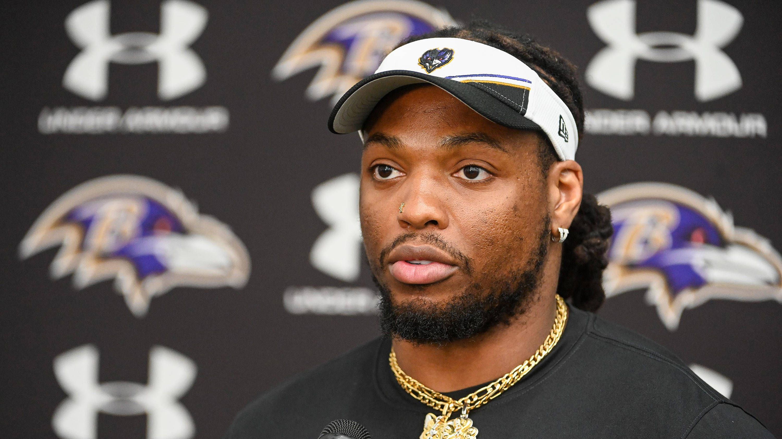 <strong>Baltimore Ravens: Derrick Henry (Running Back)</strong><br>
                16 Millionen US-Dollar für zwei Jahre Derrick Henry... noch Fragen? Klar, der Running Back musste die letzten Jahre viel Last schultern und hatte mit Verletzungen zu kämpfen. Dennoch kann er mit seiner Erfahrung und seinem Gesamtpaket eine Offensive beflügeln.&nbsp;