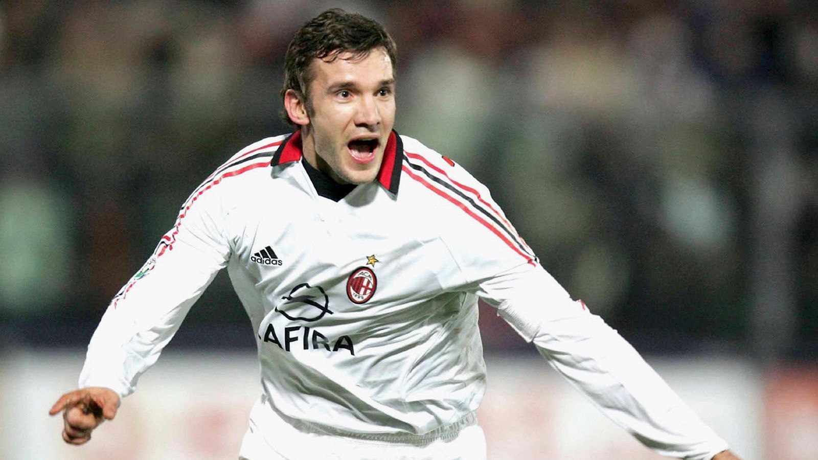 
                <strong>Sheva war bester Fußballer der Welt</strong><br>
                Milan-Stürmer Andrij Schewtschenko war zum damaligen Zeitpunkt Europas Fußballer des Jahres, was dem heutigen Ballon D'Or entsprach.
              
