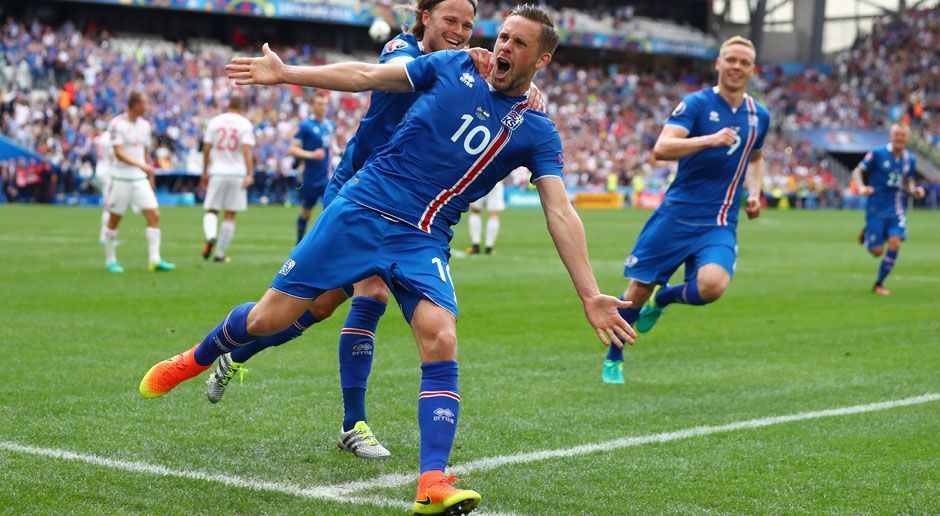 
                <strong>Gylfi Thor Sigurdsson </strong><br>
                Gylfi Thor Sigurdsson: Der Star der isländischen Nationalmannschaft trägt einen wahrlich göttlichen zweiten Namen. Schließlich handelt es sich bei Thor um eine nordische Gottheit.
              