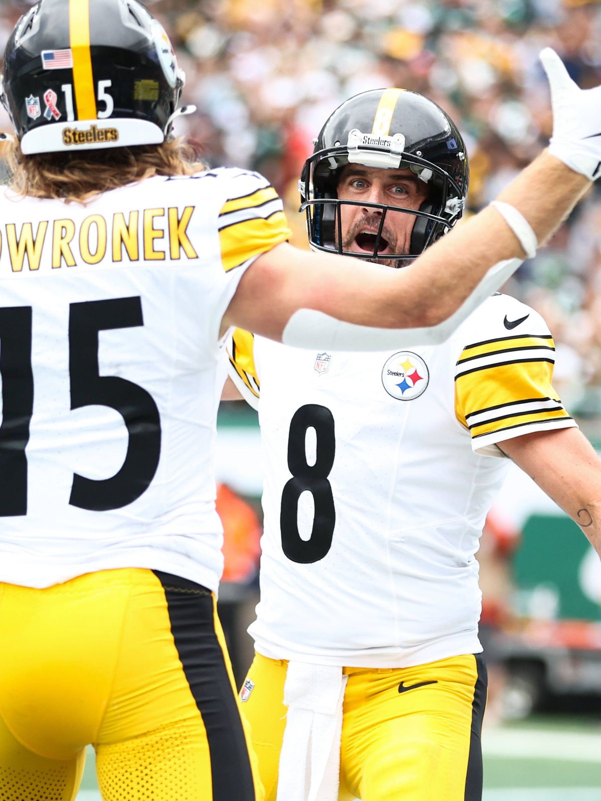 NFL, American Football Herren, USA Pittsburgh Steelers at New York Jets Sep 7, 2025; East Rutherford, New Jersey, USA; Pittsburgh Steelers quarterback Aaron Rodgers (8) celebrates a touchdown score...