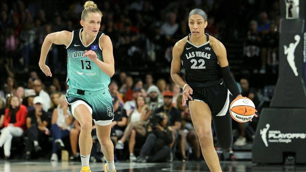 Leonie Fiebich (l.) spielt als Rookie um den Titel