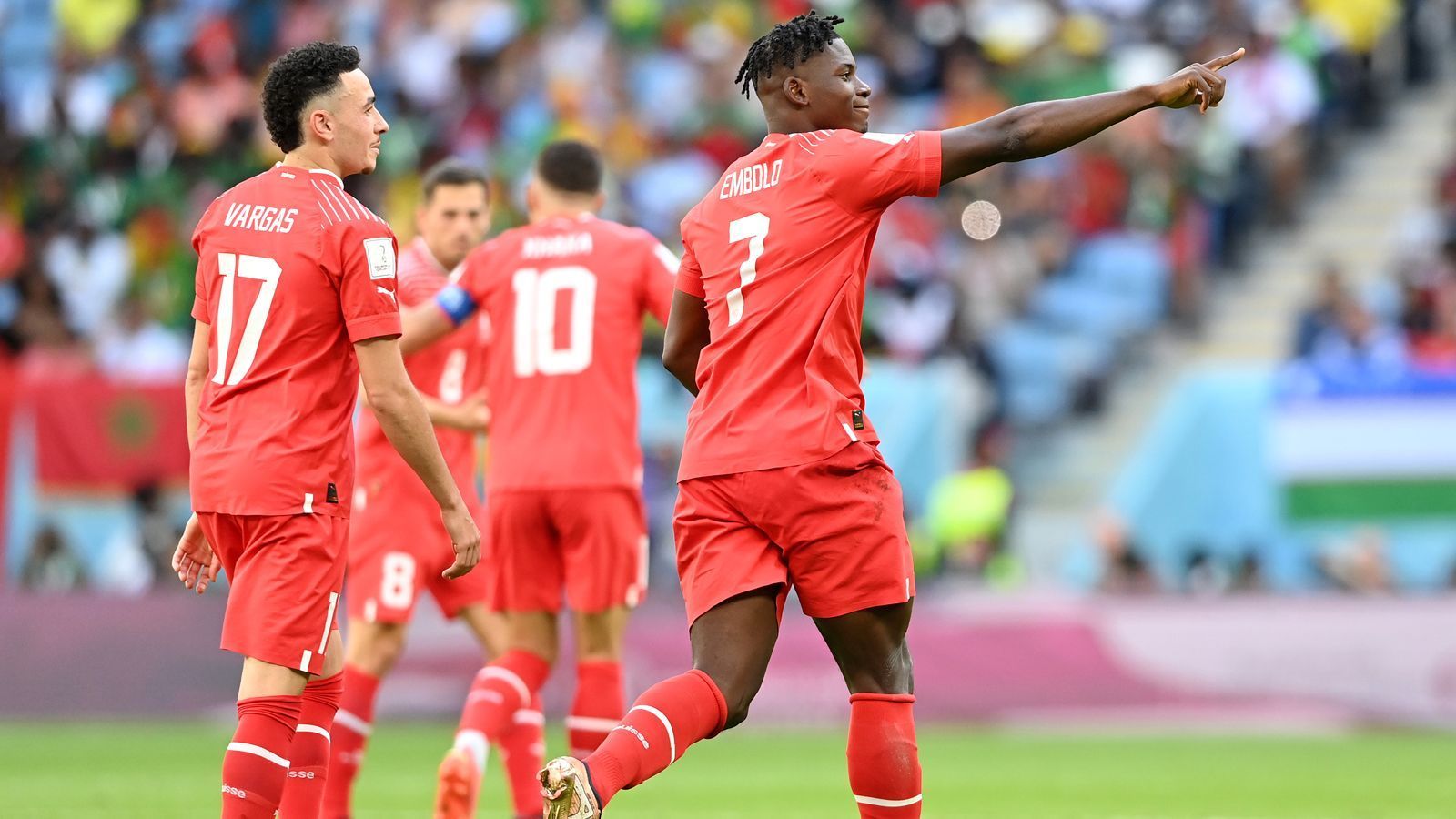 WM 2022 Schweizer Embolo schießt Geburtsland Kamerun ab
