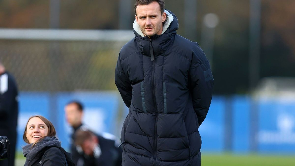 Claus Costa bleibt beim HSV