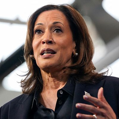 USA-ELECTION/HARRIS