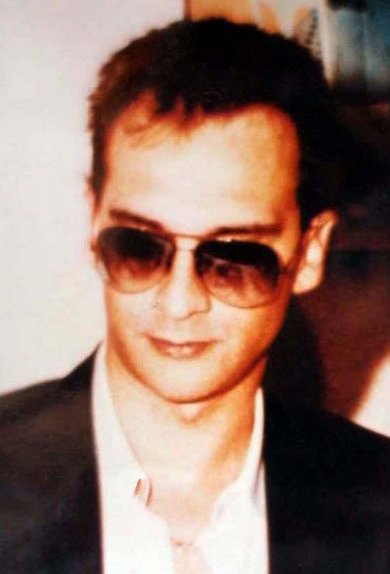Noch ein Mafiosi, diesmal ein italienischer: Matteo Messina Denaro, auch genannt "Rolex" oder "Diabolik". Der Sizilianer war zeitweise Anführer der gerfürchteten "Cosa Nostra". Das Bild stammt aus jungen Jahren, heute ist er 59. Seit über 25 Jahren wurde er nicht mehr gesehen.