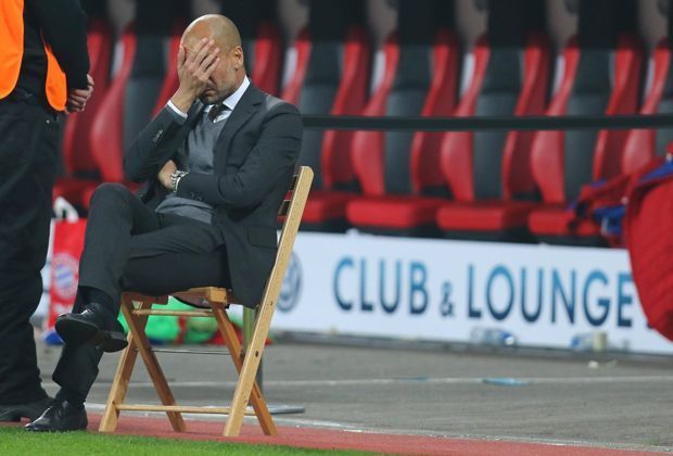 
                <strong>Pep on Fire</strong><br>
                Hingucken kann er bei der Entscheidung nicht immer. Nach dem Abpfiff verschwindet er ganz schnell in die Kabine. Vielleicht war er nach seiner Show an der Seitenlinie einfach platt.
              