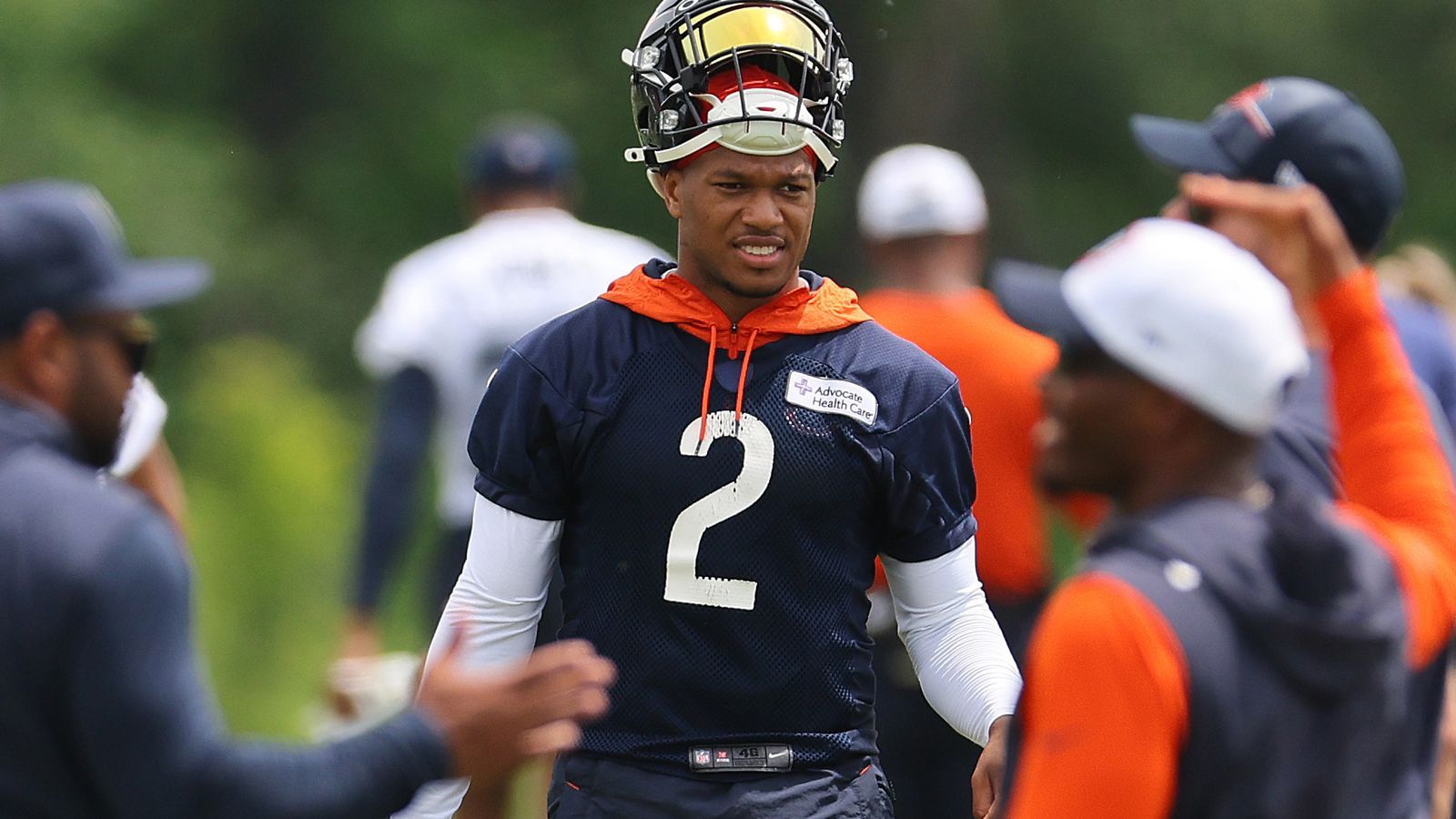 <strong>Platz 5:&nbsp;D.J. Moore (Chicago Bears)</strong><br>Die Chicago Bears haben Wide Receiver D.J. Moore mit dem größten Vertrag ausgestattet, den jemals ein Bears-Spieler bekommen hat: Moore verlängert für vier Jahre und insgesamt 110 Millionen Dollar in Illinois. 82,6 Millionen Dollar sind ihm garantiert. Moore fing 2023 Pässe für 1.364 Yards Raumgewinn und acht Touchdowns.