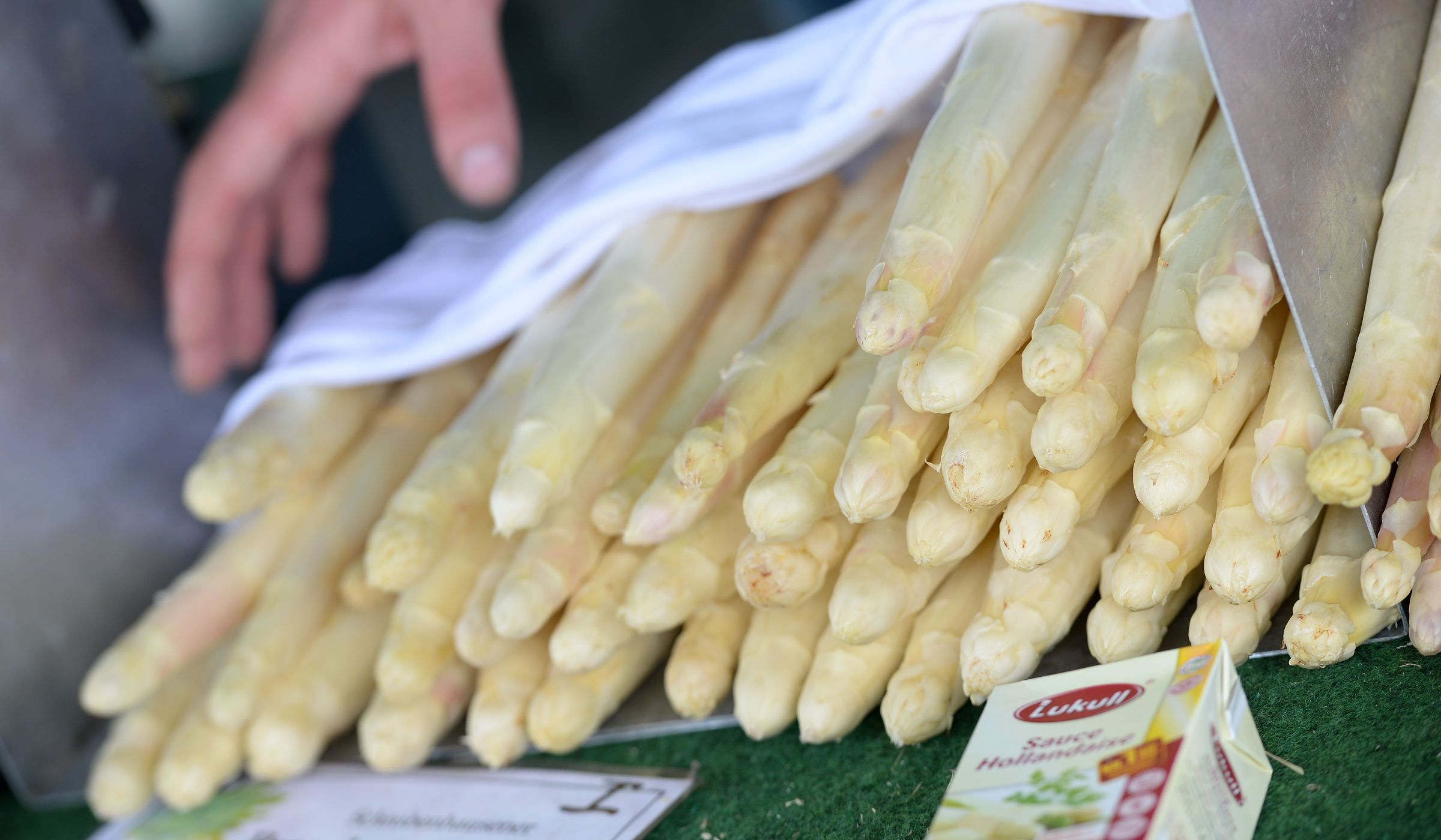 Deutscher Spargel zu Ostern