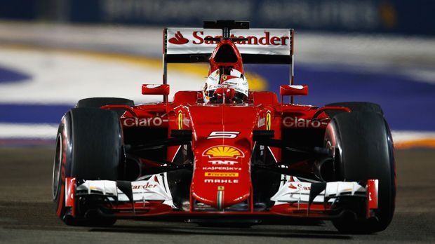 
                <strong>Eva</strong><br>
                Eva (Fahrgestell: Ferrari SF15-T). Mit Eva fuhr Vettel 2015 seinen ersten Ferrari. Der Name für seine rote Göttin habe sich letztendlich bei ihm und seinen Mechanikern durchgesetzt, hatte der vierfache Weltmeister damals erklärt.
              