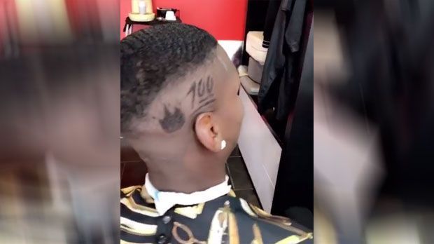 
                <strong>Paul Pogba Oktober 2016</strong><br>
                ... Für die stylische "Frise" ließ er sich die Emoji-Symbole "Feuer" und "100" in sein Haar rasieren - soll wohl bedeuten, dass er auf dem Platz "on fire" ist und stets 100 Prozent gibt.
              