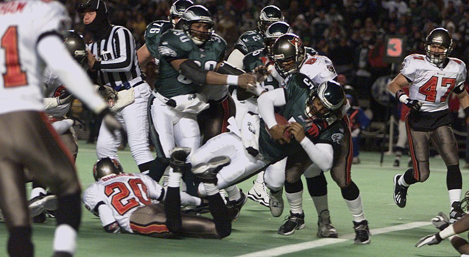 
                <strong>Tampa Bay Buccaneers (Saison 2000)</strong><br>
                Playoffs:Wild Card Round (3:21 @Philadelphia Eagles)
              