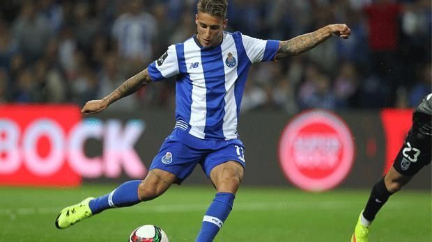 
                <strong>Cristian-Tello</strong><br>
                Cristian Tello - Auswechselbank: Eigentlich steht Cristian Tello beim FC Barcelona unter Vertrag. Im katalanischen Starensemble wurde der Spanier allerdings selten eingesetzt. Anfang der Saison wechselte Tello zum FC Porto. 
              