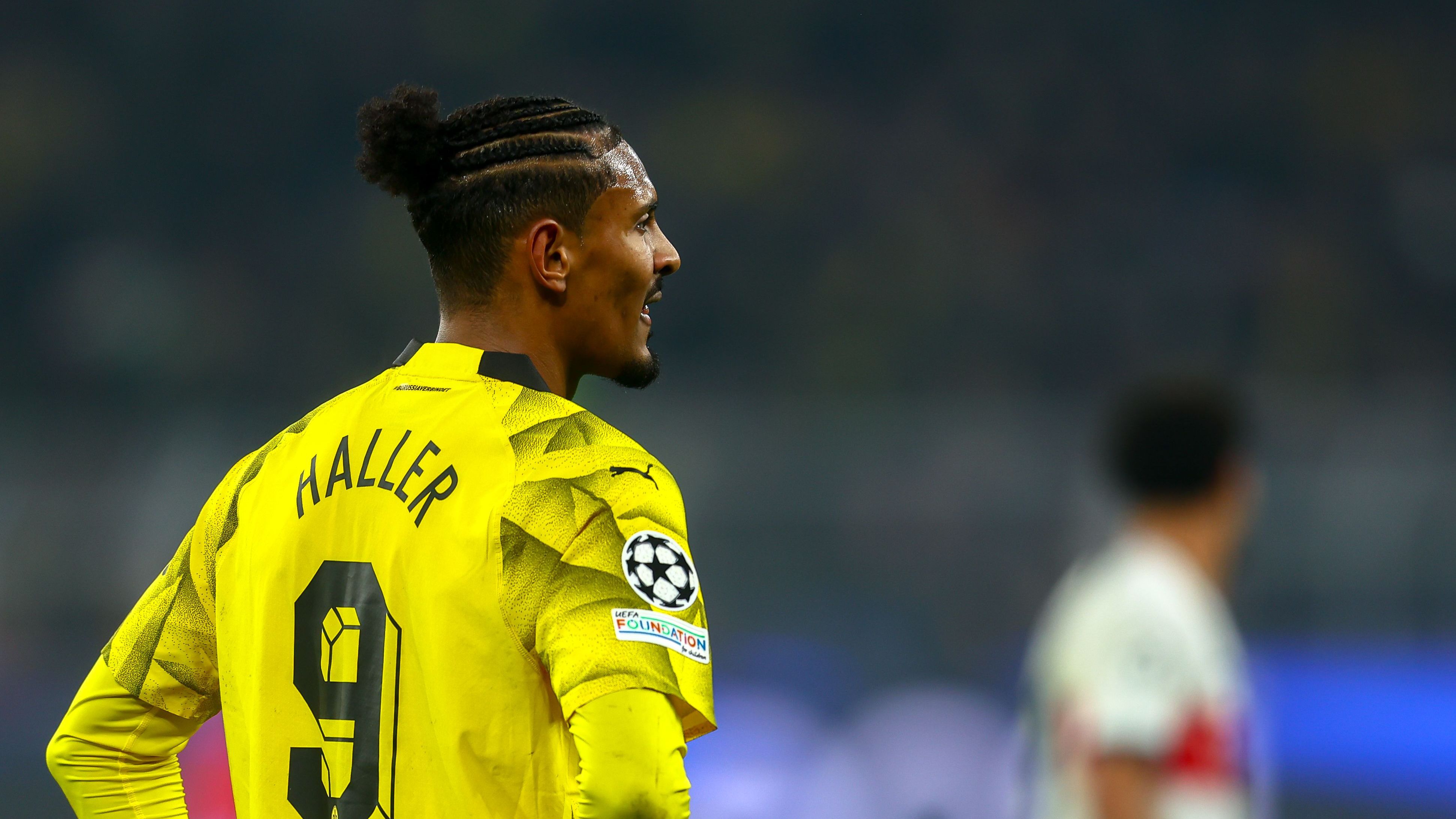 <strong>Sebastien Haller (Borussia Dortmund)</strong><br>Kommt für Füllkrug in die Partie (73.) und geht in die Sturmspitze. Legt von dort für Ryersons Treffer auf. <strong><em>ran</em>-Note: 2</strong>