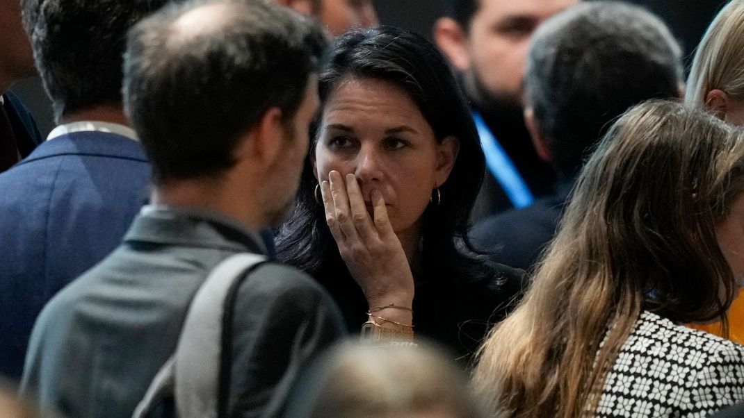 Die Weltklimakonferenz beschließt 1,3 Billionen Dollar jährliche Klimahilfen bis 2035, lässt jedoch zentrale Finanzierungsfragen offen.