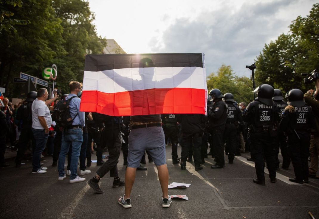 Geschichte der Nationalflagge: Darum ist Österreichs Fahne Rot-Weiß-Rot