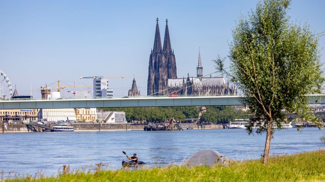 Sowohl für den Dom in Köln (Bild) als auch den Stephansdom in Wien gab es im Dezember 2024 eine Terrorwarnung durch den Islamischen Staat.