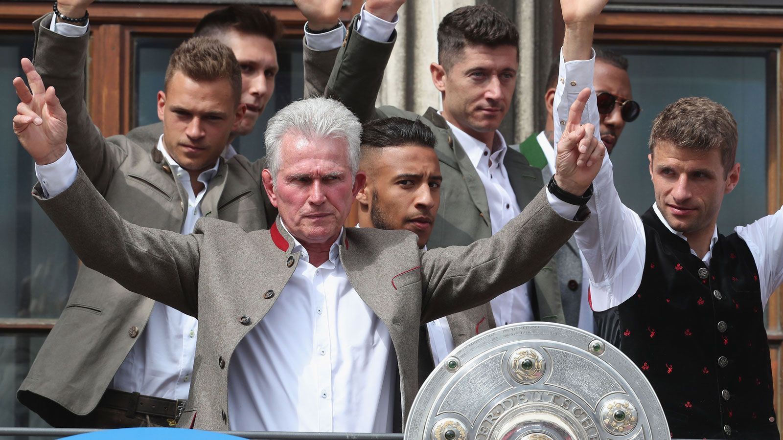 
                <strong>Platz 8: Jupp Heynckes (Ruhestand)</strong><br>
                Wettquote 26,0Wenn beim FC Bayern ein Trainer entlassen wird, darf ein Name nicht fehlen. Das haben offenbar auch die englischen Bookies verstanden. Allerdings ist es wohl auch bis auf die Insel vorgedrungen, dass Heynckes diesmal nicht ans Telefon gehen wird. 
              