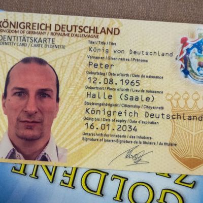 "Identitätskarte" des "Reichsbürger"-Aktivisten Peter Fitzek