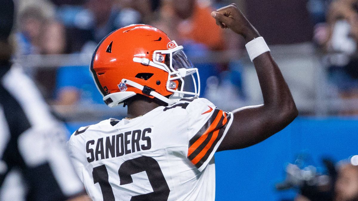 August 8, 2025: Cleveland Browns quarterback Shedeur Sanders (12) celebrates after a touchdown in the second quarter against the Carolina Panthers in the NFL, American Football Herren, USA matchup ...