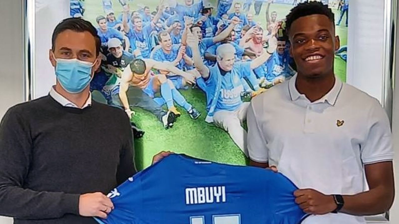 
                <strong>Hubert Mbuyi-Muamba (1899 Hoffenheim)</strong><br>
                Der in Paris geborene Hubert Mbuyi-Muamba entschied sich im Sommer 2021, PSG den Rücken zu kehren und lieber bei 1899 Hoffenheim am Durchbruch als Profi zu arbeiten. Der kongolesisch-französische Doppelstaatsbürger unterschrieb einen Vertrag bis 2025. Bislang kam der 19 Jahre junge Innenverteidiger für die TSG-Profimannschaft aber noch nicht zu seinem Pflichtspiel-Debüt, durfte in der Vorsaison jedoch immerhin bei den Amateuren der Kraichgauer in der Regionalliga ein Mal mitwirken.
              