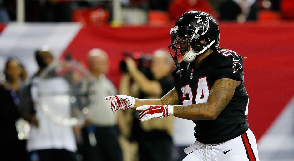 
                <strong>Devonta Freeman (Atlanta Falcons)</strong><br>
                Der Running Back spielt eine starke Saison bei den Atlanta Falcons. Mit nur 17 Yards gegen die New Orleans Saints in Week 17 stünden zum zweiten Mal nach 2015 1.000 Yards auf seinem Konto.
              