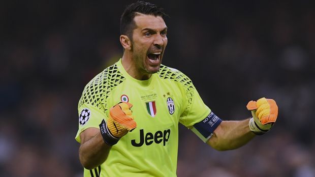 
                <strong>Tor - Gianluigi Buffon</strong><br>
                Verein(e): Juventus Turin, früher ParmaErfolge: Acht Mal italienischer Meister, vier Mal italienischer Pokalsieger, sechs Mal Superpokal-Sieger, ein Mal UEFA-Cup-Sieger, ein Mal Weltmeister
              