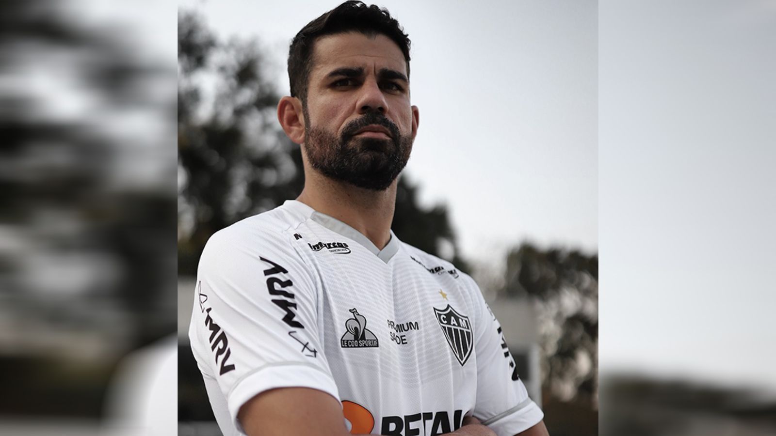 
                <strong>Diego Costa (Atletico Mineiro)</strong><br>
                Der frühere Atletico- und Chelsea-Stürmer Diego Costa ist zurück im Profi-Geschäft. Der 32-Jährige unterschrieb nach mehr als einem halben Jahr ohne Klub einen Vertrag beim brasilianischen Erstligisten Atletico Mineiro. Damit kehrt der gebürtige Brasilianer, der auf Nationalmannschafts-Ebene für Spanien spielte, nach 15 Jahren in seine Heimat zurück. Der Routinier unterzeichnete zunächst einen Kontrakt bis Ende 2022.
              